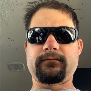 Meet your Posher, Eric